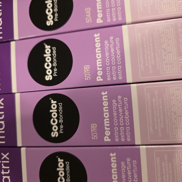Matrix SoColor Permanent Hair Color - Picture 6 of 10